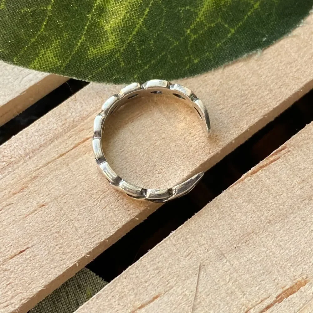 Sterling Silver Interwoven Toe Ring